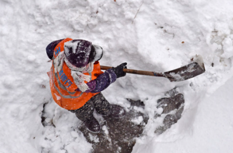 雪灾需要提前准备什么物资 雪灾安全自救措施